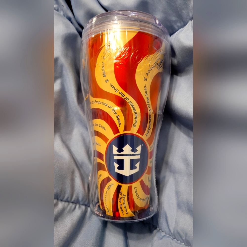 New In Plastic 2017 Royal Caribbean  Coca-cola  Whirley Drink Works Tumbler